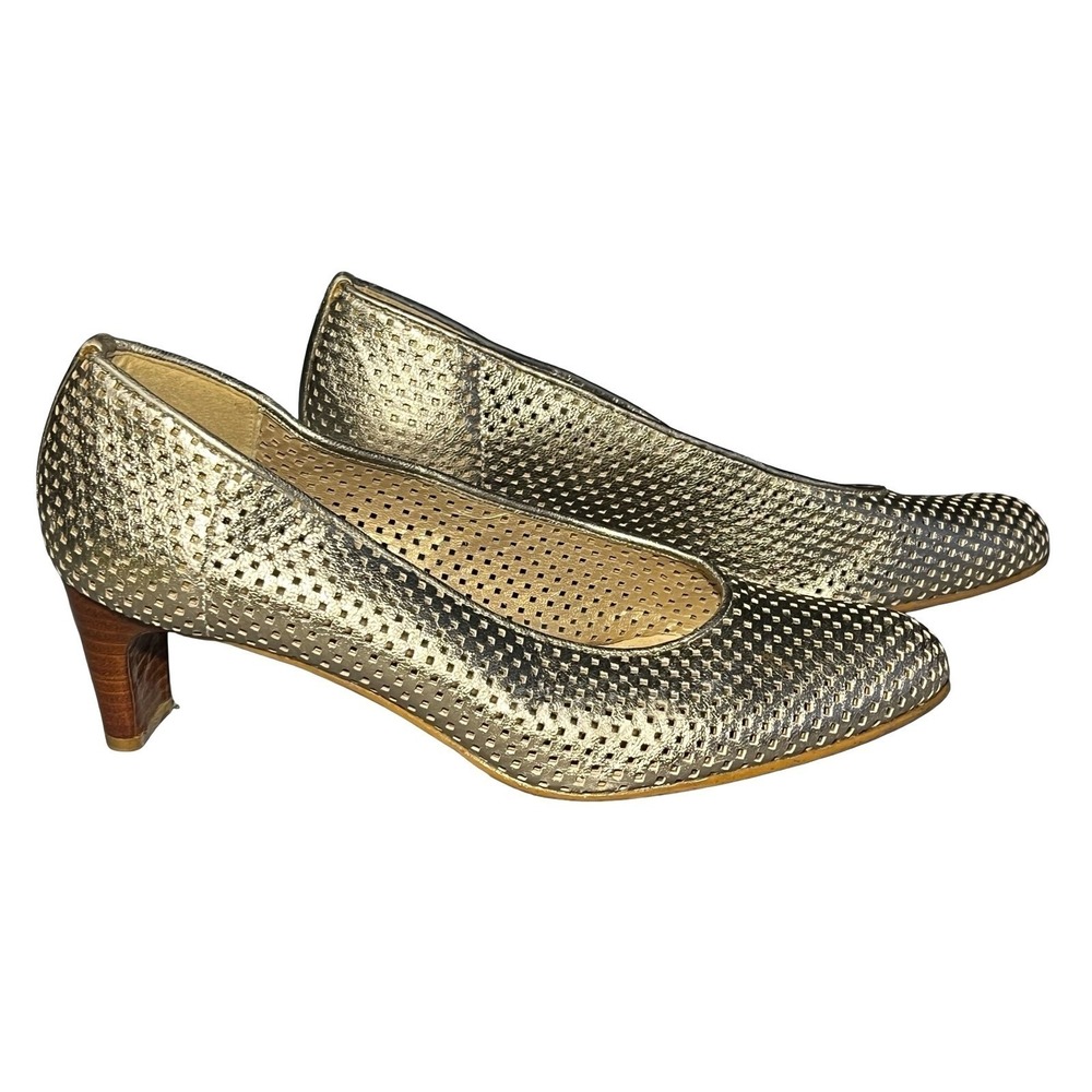 Stuart Weitzman‎ Metallic Gold Perforated Leather Kitten Heel Pumps Size 8.5